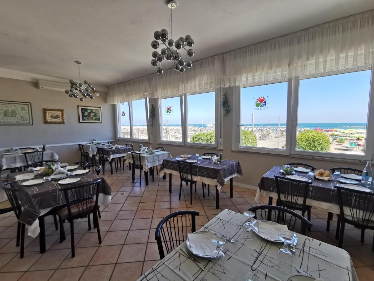 Hotel Vistamare Viserba Ріміні Екстер'єр фото