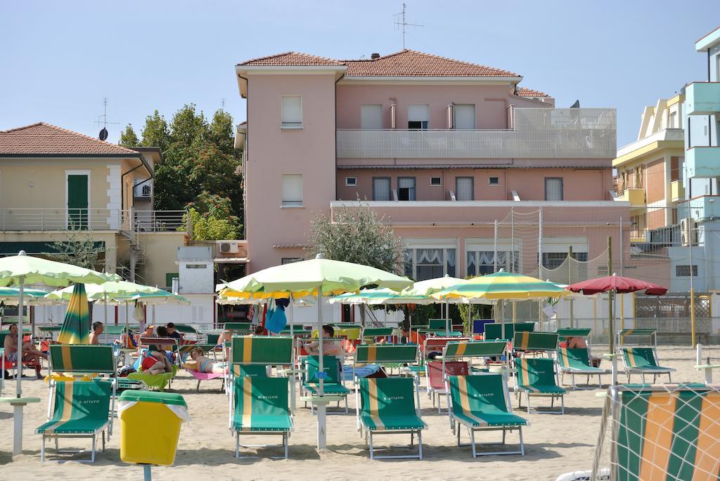 Hotel Vistamare Viserba Ріміні Екстер'єр фото