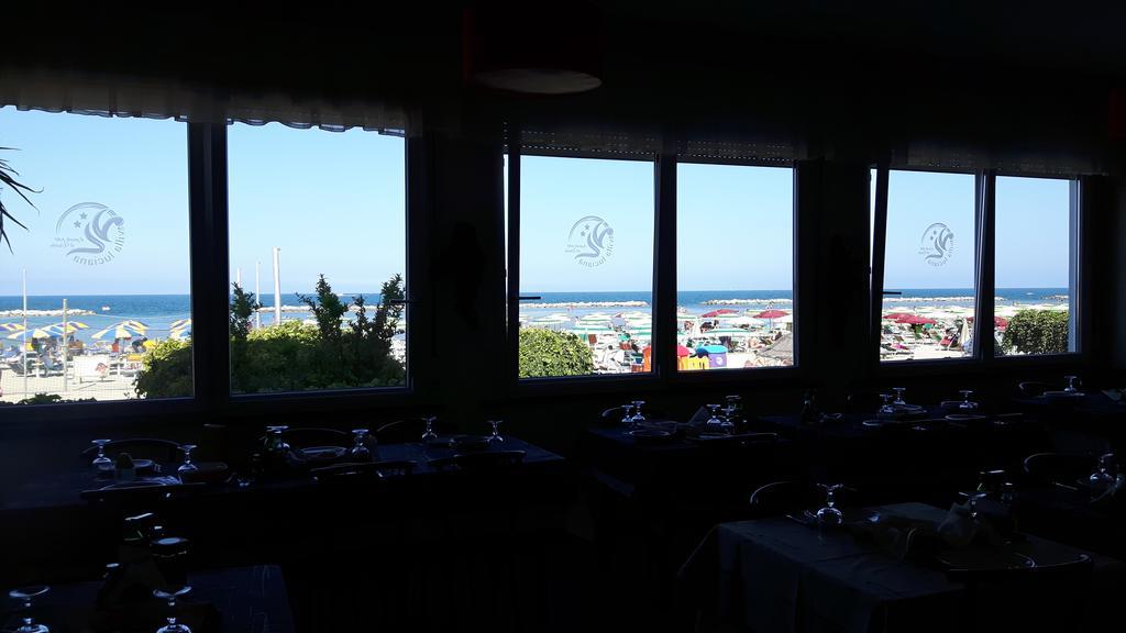 Hotel Vistamare Viserba Ріміні Екстер'єр фото